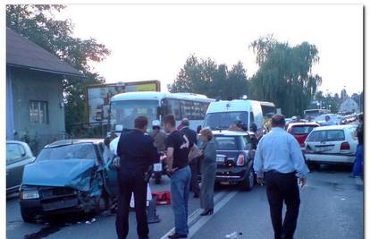 Na cesti za Veliku Goricu sudarilo se pet automobila