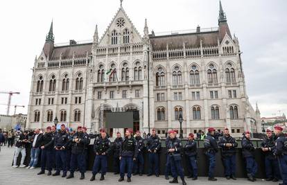 Mađarska policija zabranila povorku ponosa u Budimpešti