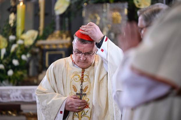 Zagreb: Uskrsna sveta misa u Katedrali