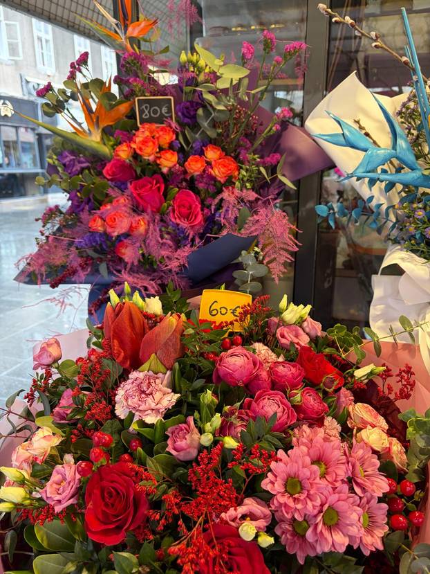 FOTO Od 4 eura do 'bankrota': Pogledajte cvijeće i bukete koji će se kupovati za Valentinovo