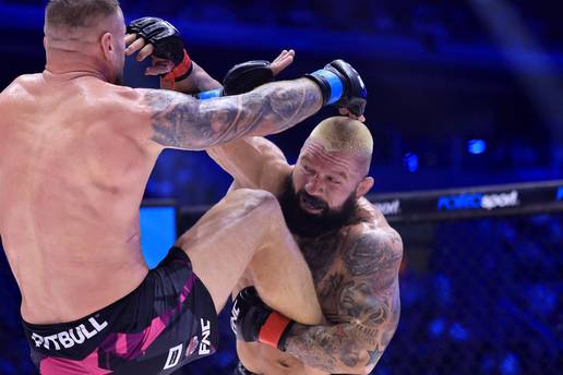 FNC: Vitasović obranio pojas, Miočić mu ga uručio! Prvak ostao i Batinić, a postao Sičaja