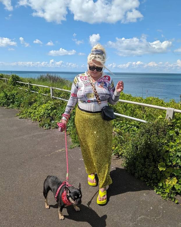 FOTO Fotkala se uz Arsenalovu zvijezdu, 'pobrkali' su je za njegovu djevojku: 'Odvratni ste'