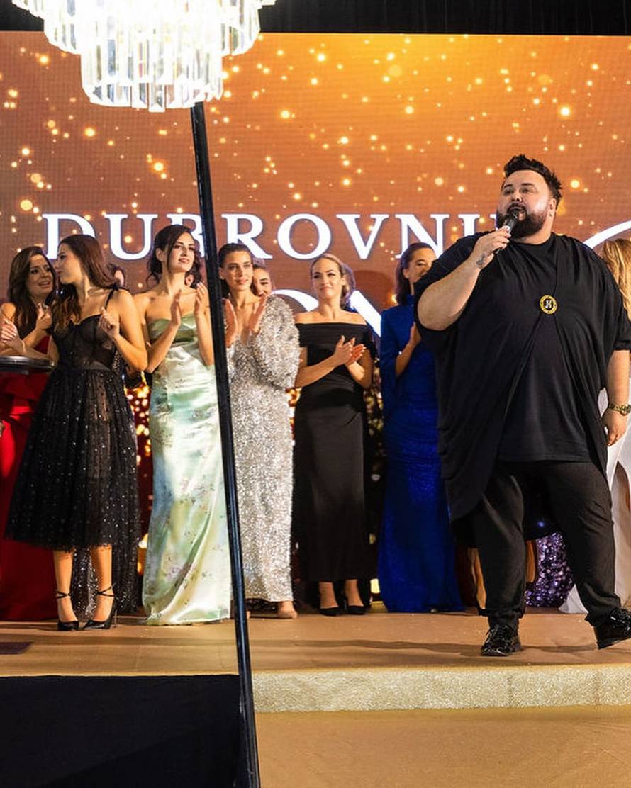 FOTO Haljina Snježane Schillinger na humanitarnoj reviji prodana čak dva puta