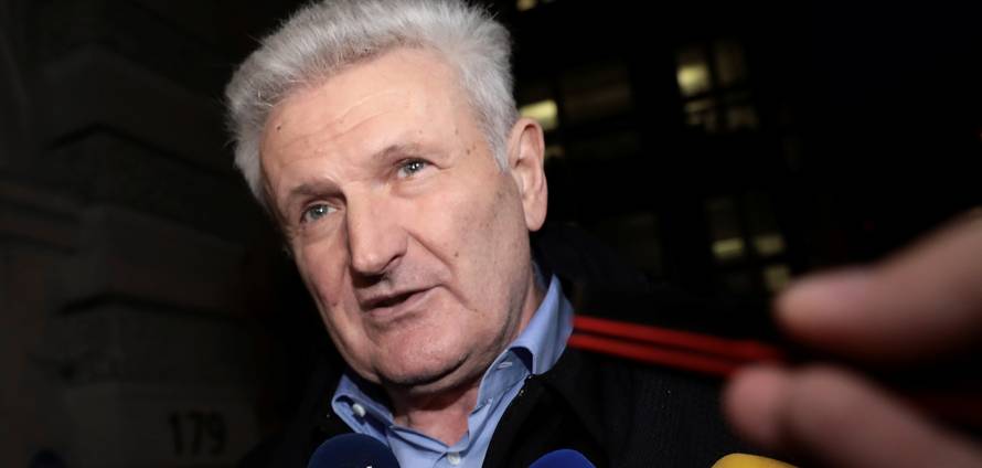 Agrokorâs owner Ivica Todoric, leaves Westminster Magistrates Court in London