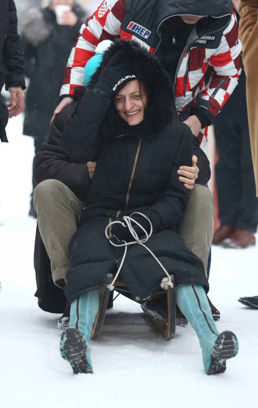 Milan Bandić otvorio Cmrok pa sjeo na sanjke i isprobao stazu