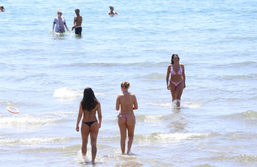 Splitske plaže pune su kupača 
