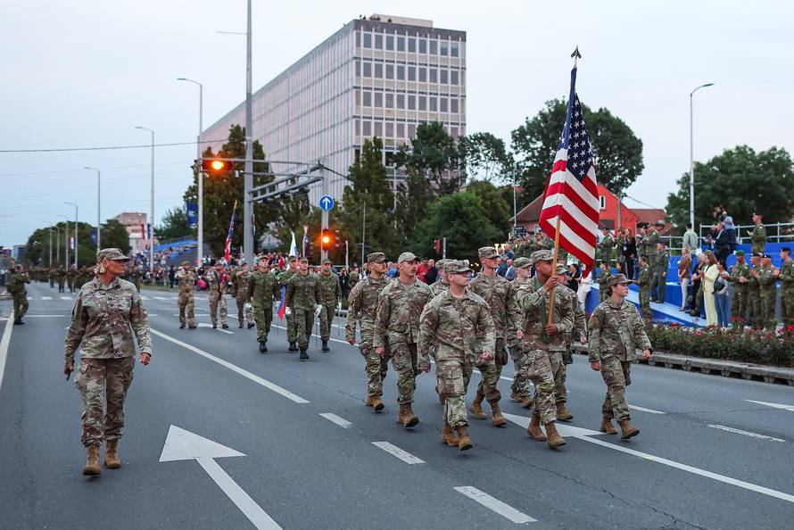 Zagreb: Generalna proba sve?anog vojnog mimohoda