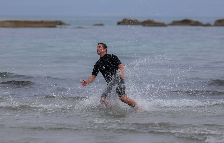 Split: Unatoč kiši na Bačvicama je bila gužva