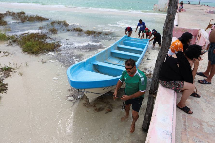 Tropical Storm Isaias moves through the Gulf of Mexico