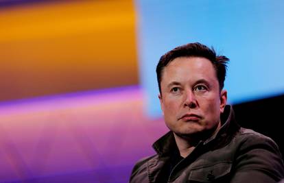 Nakon kupovine udjela Elon Musk tvitao: 'Umire li Twitter?'