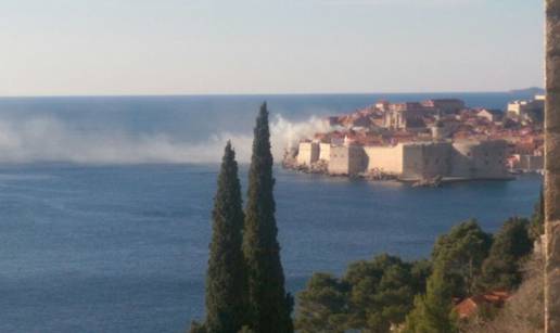 Dubrovnik: Gori potkrovlje kuće u staroj gradskoj jezgri