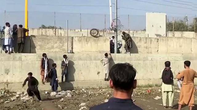 SAD: Talibani ubili pripadnika IS-a odgovornog za napad na zračnu luku u Kabulu 2021.