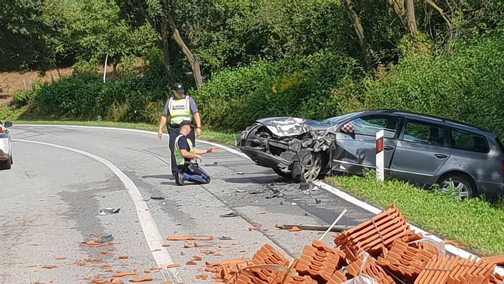 Našice: U sudaru s kamionom ozlijeđena vozačica automobila