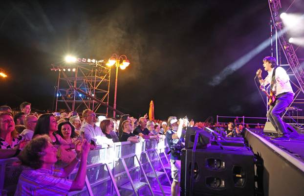 Vodice: Vlado Kalember i Srebrna krila prve ve?eri ovogodišnjeg CMC festivala