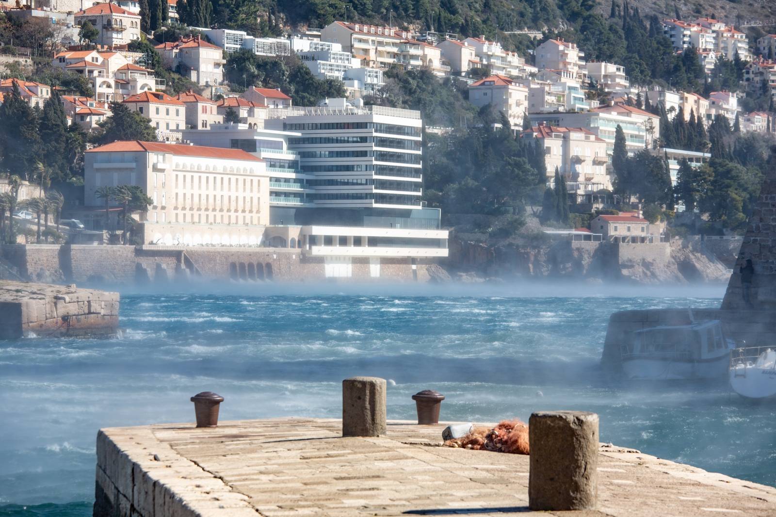 Bura u Dubrovniku prouzroÄila mnoge probleme