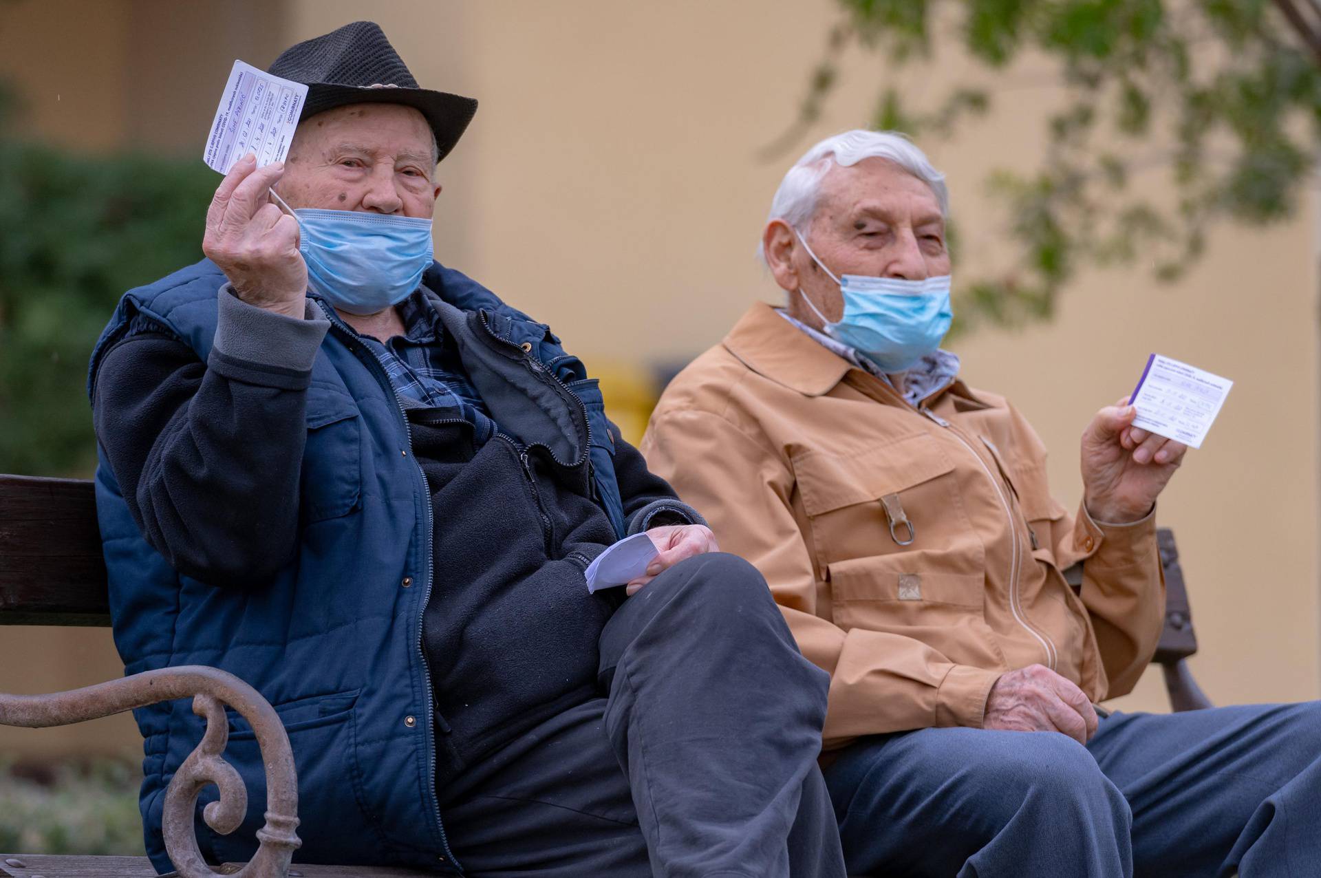 Preboljeli koronu, skupa imaju 189 godina: 'Kladili smo se! Tko prvi doživi stotu - pobjeđuje'