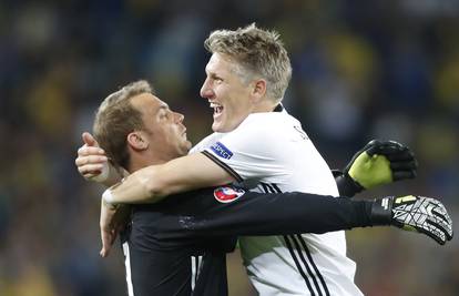 Nijemci odnose tri boda: Neuer briljirao protiv opasne Ukrajine
