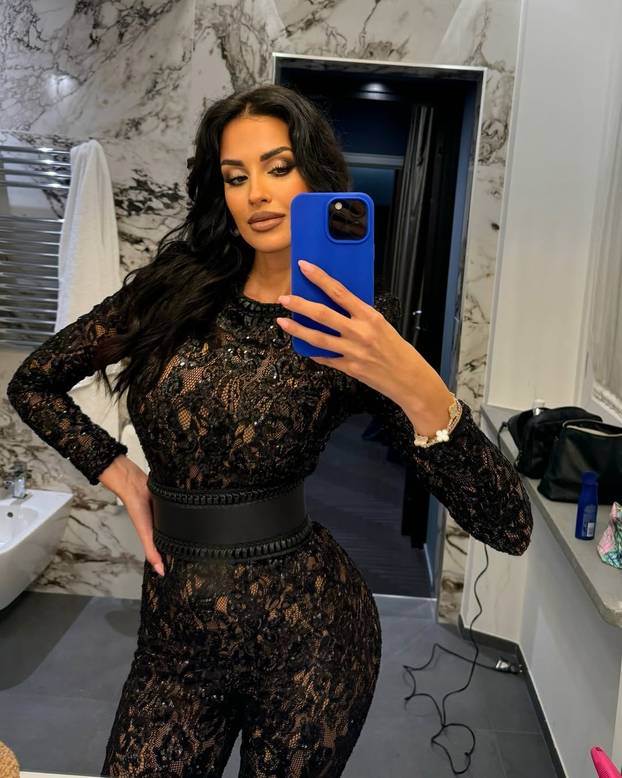 FOTO Diletta Leotta dobila je konkurenciju. Zbog ljepotice derbi Italije bio u drugom planu