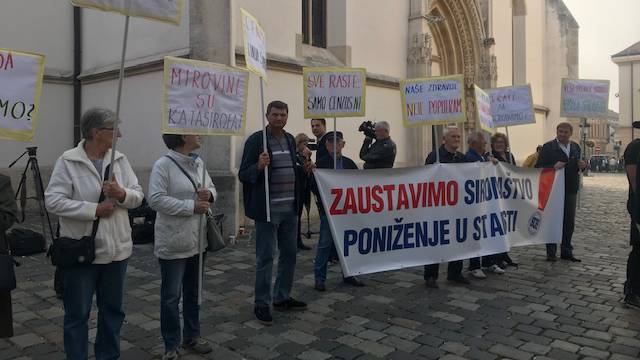 Stigli pred Vladu: Umirovljenici traže hitnu izmjenu cenzusa...