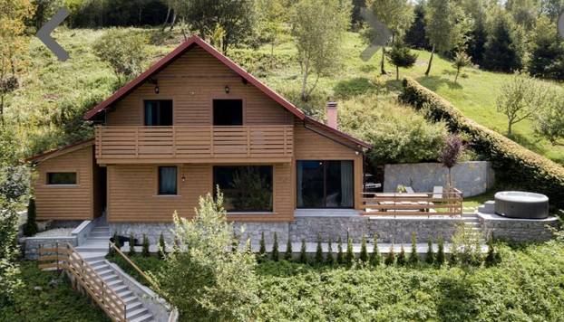 FOTO Vila s pogledom na jezero u Fužinama je sve što nam treba za savršeni proljetni odmor