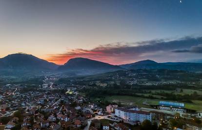 Hrvati u strahu: ‘U Bugojnu opet marširaju naoružani ljudi s arapskim obilježjima!’