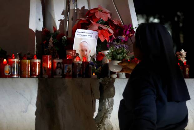 Pope Francis continues treatment at Gemelli Hospital in Rome