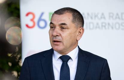 Lovrić dao ostavku, ali je ostao na masnoj savjetničkoj plaći