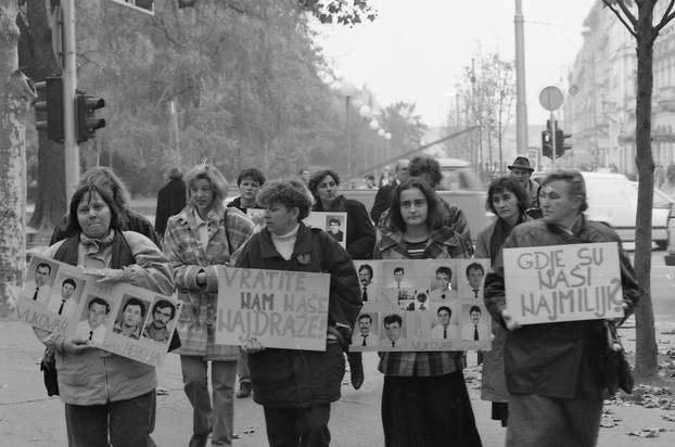 Prosvjed u Zagrebu za sve nastale u Vukovaru, 13.11.1995.