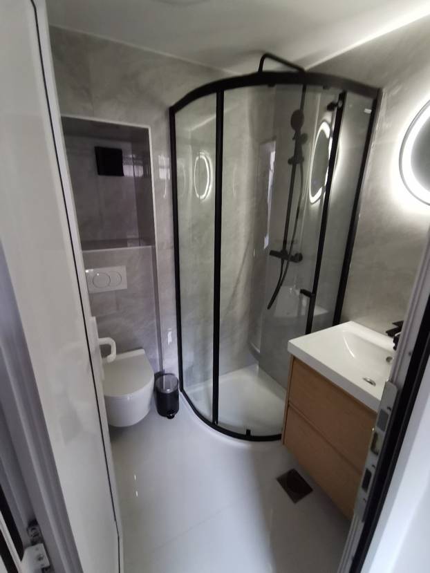 FOTO Osvanuo oglas, 16 m2 u Zagrebu za 84.000 eura. Ljudi pišu: 'Pa to je podrum, suludo!'