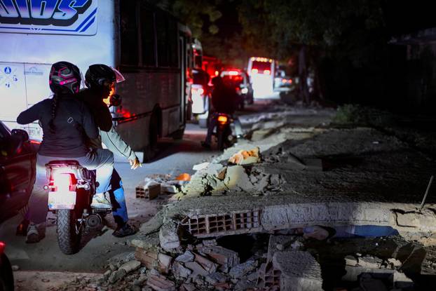 Aftermath of an earthquake in La Guaira