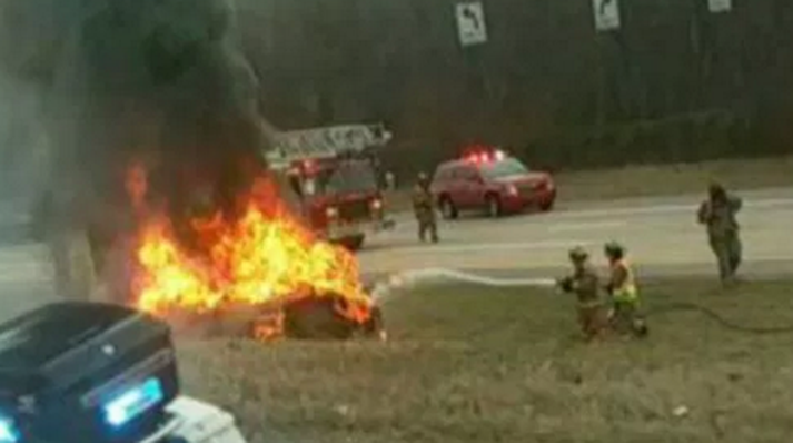 U eksploziji auta neokrznuti su prošli vozač i njegova - Biblija