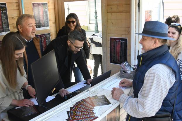 Na BOK kiosku na Korzu počela je prodaja ulaznica za 22. izdanje Bjelovarskih odjeka kazališta