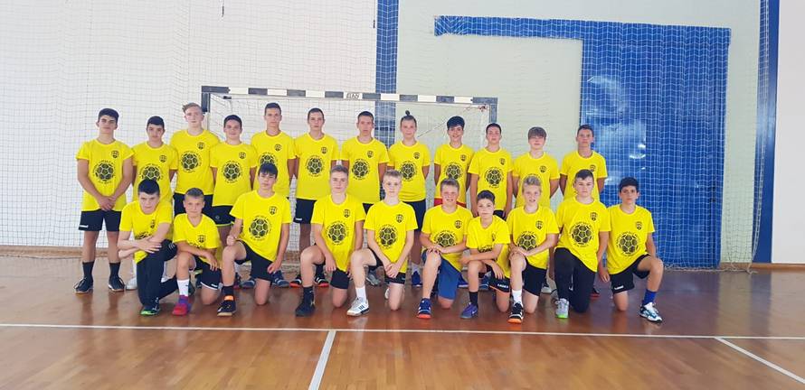 Balić i Metličić na Hvaru djecu uče rukometu: Od njih sve kreće