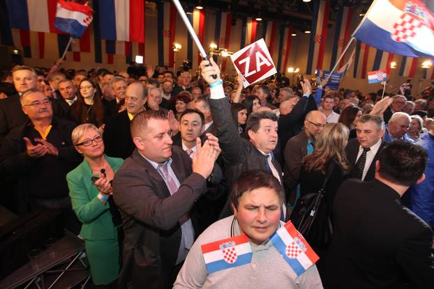 ARHIVA - Prije to?no 10 godina Kolinda Grabar-Kitarovi? pobijedila je u drugom krugu predsjedni?kih izbora