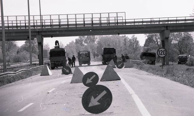 Autocesta u Novskoj 3.5.1995.