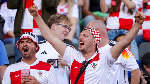 Berlin: Navijači se okupljaju na Olimpijskom stadionu uoči susreta između Španjolske i Hrvatske