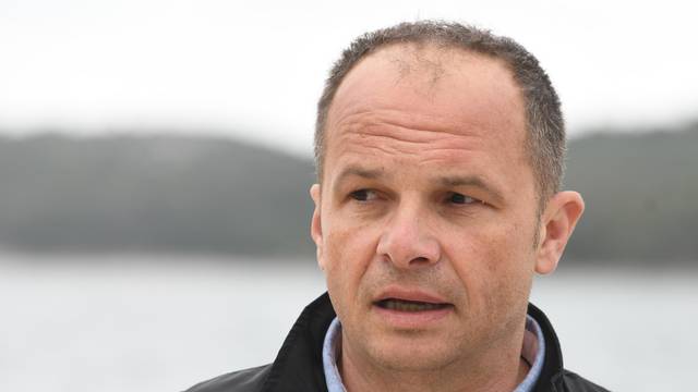 Hajdaš Dončić: Uhićenje čovjeka koji je pisao protiv Plenkovića povezano je i s prosvjedima