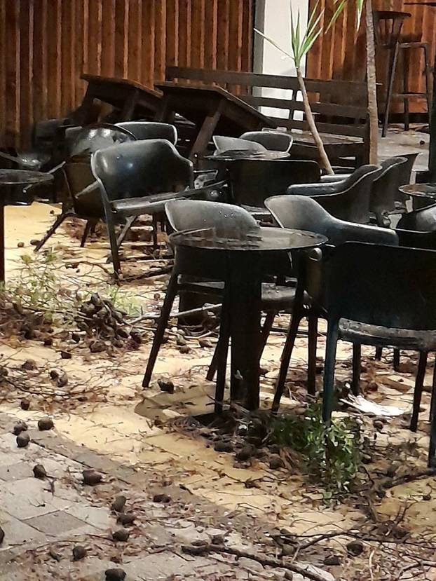 Kao armagedon! Pogledajte posljedice oluje u Biogradu