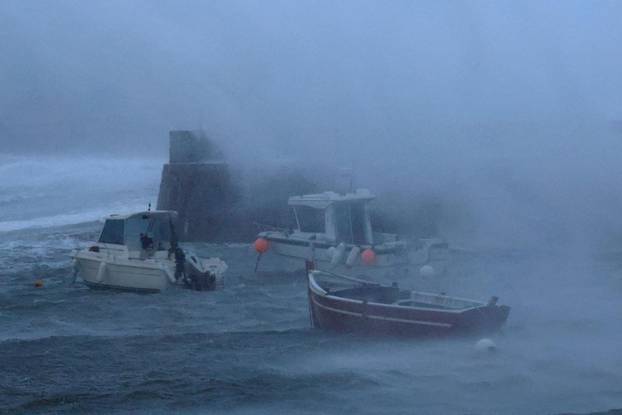 Storm Ciaran hits France