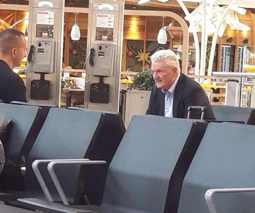 Todorić je opušten  prije leta u Zagreb: 'Ja se dobro osjećam'