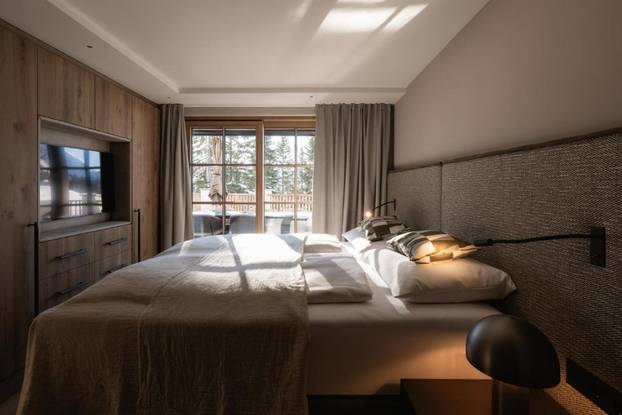 FOTO Ovdje zima izgleda kao iz bajke: Alpski resort u kojem s terase uskačete ravno na skije