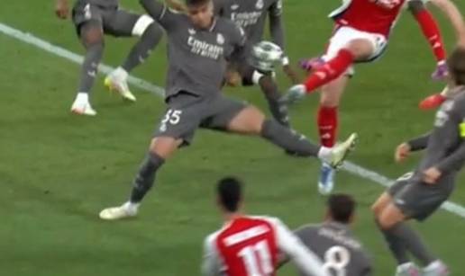 VIDEO Englezi zvi&zcaron;dali Sarajliji, je li sudac o&scaron;tetio Arsenal? 'Kad realovac igra rukom, nije penal'