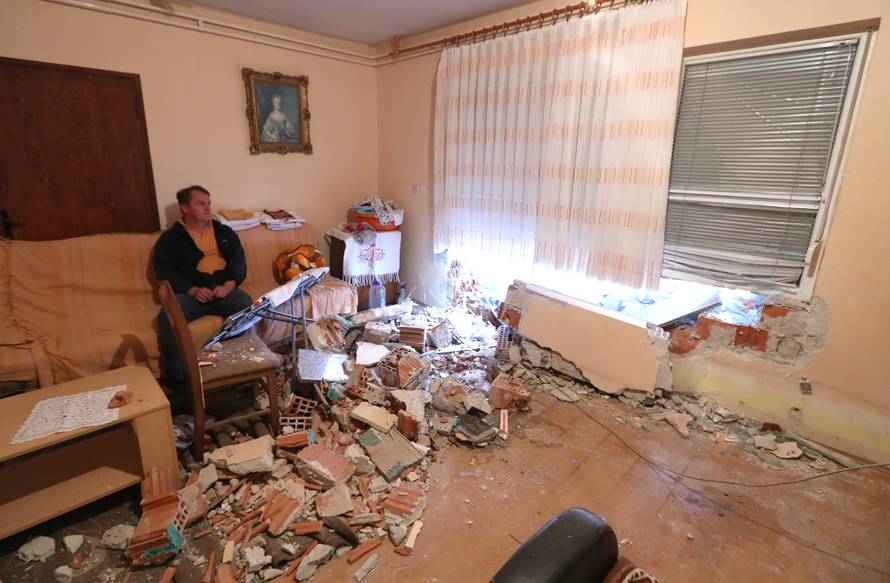 Upao im autom u kuću pa su mu skuhali kavu da se otrijezni