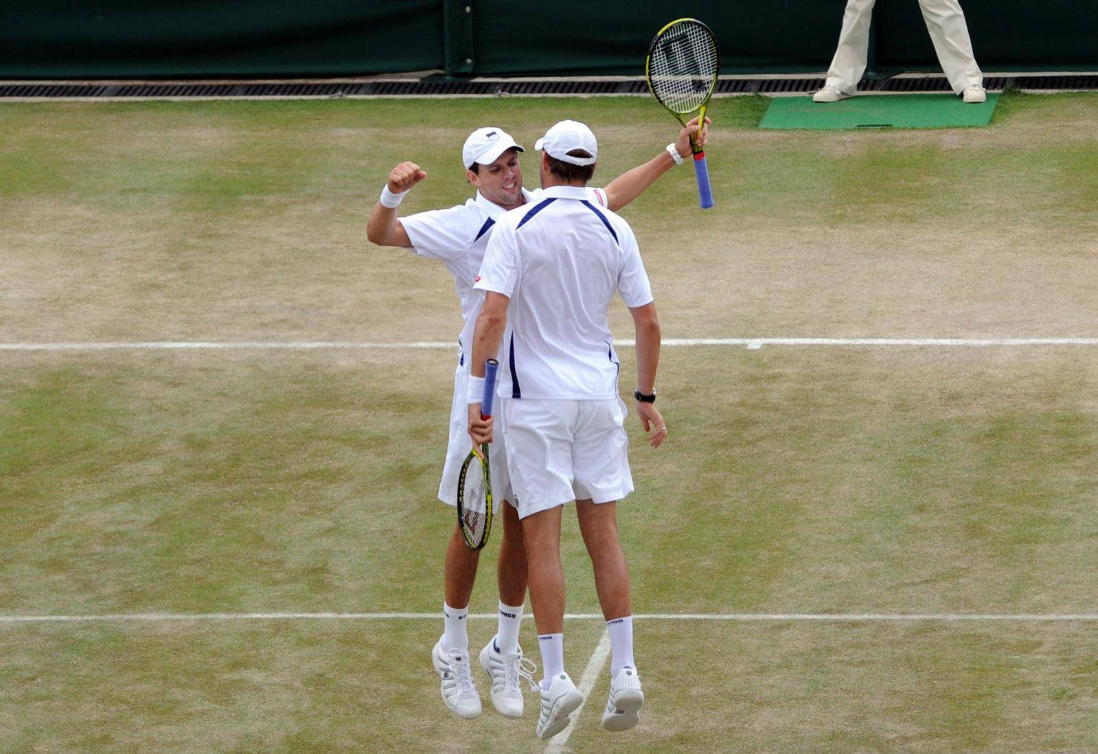 Tennis - 2011 Wimbledon Championships - Day Eight - The All England Lawn Tennis and Croquet Club