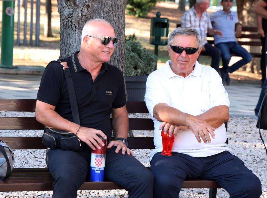 Šibenik: Položeni vijenci i zapaljene svije?e povodom obljetnice Oluje
