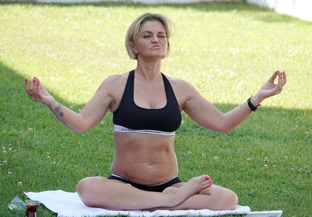 *PREMIUM-EXCLUSIVE* *MUST CALL FOR PRICING* Former Eastenders soap star Danniella Westbrook enjoying some yoga as she's pictured working out while on a sunshine break in Antalya.