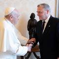Papa Franjo razgovarao o ratu u Ukrajini s  američkim generalom