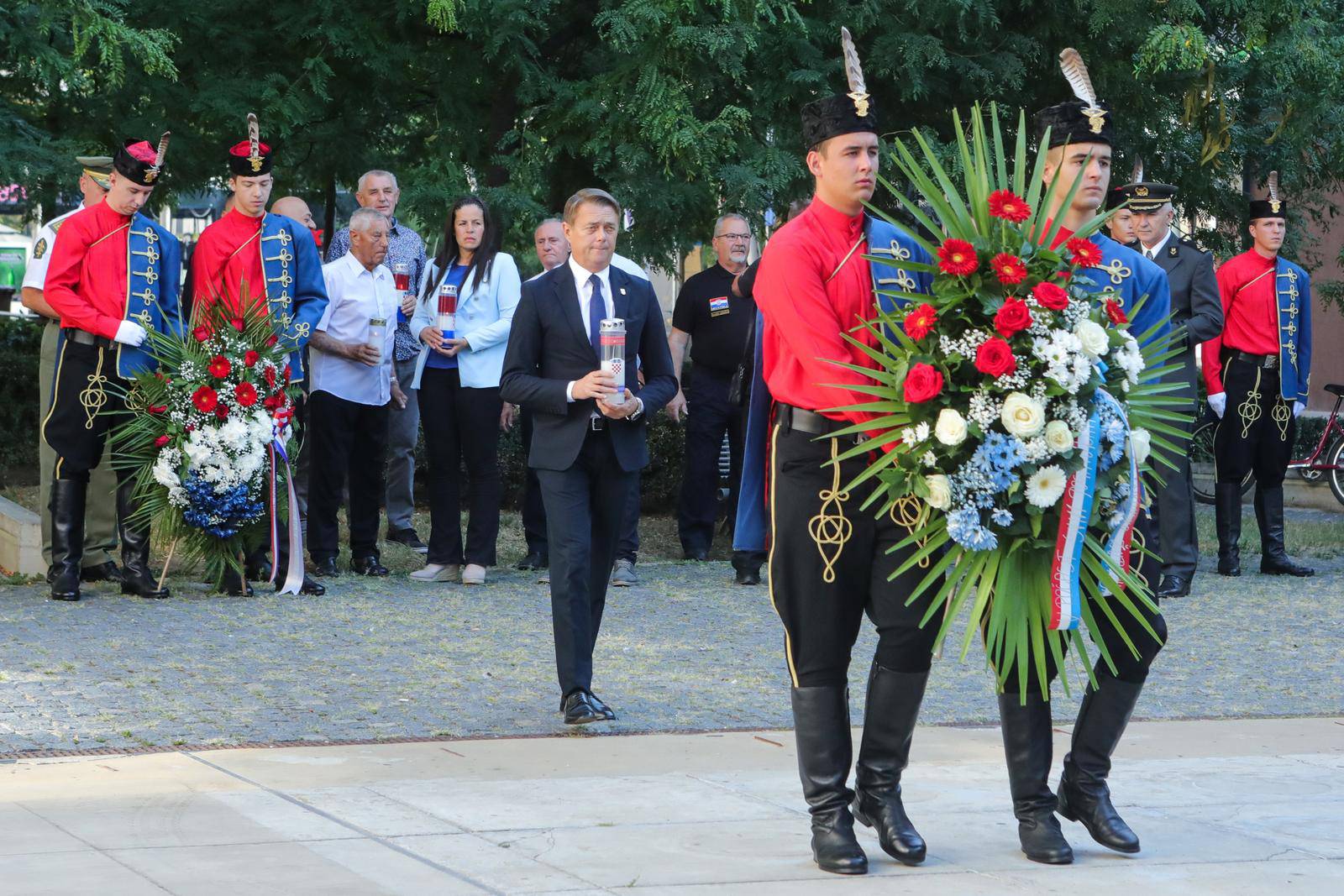 Osijek: Polaganje vijenaca povodom Dana pobjede i domovinske zahvalnosti