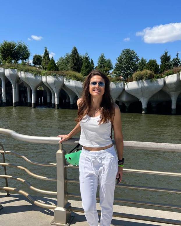 FOTO Slavna tenisačica prkosi godinama. Zavela Trumpa, a sad ljubi 18 godina mlađeg?