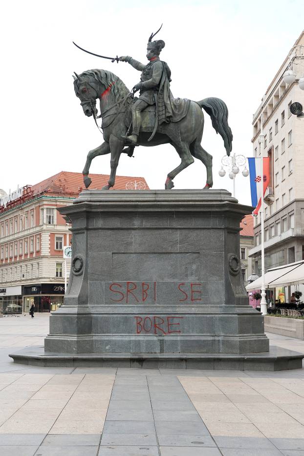 Zagreb: Na spomeniku banu Jelačiću osvanuo natpis "Srbi se bore, a mi?"